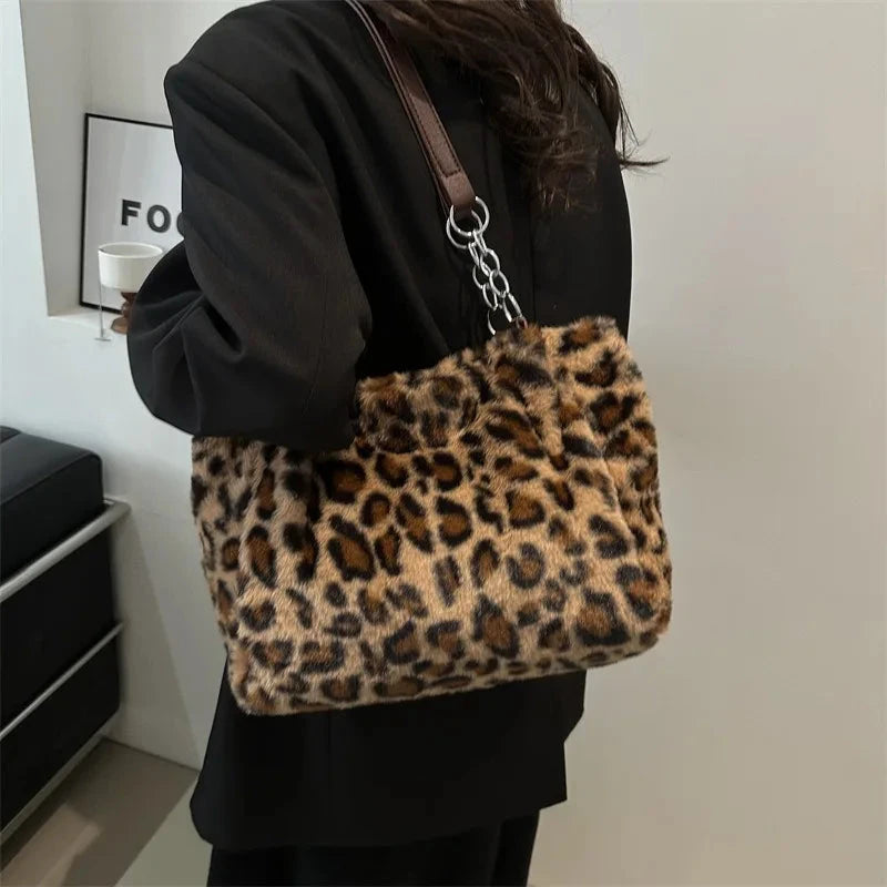 Versatile simple large-capacity bag 2025 new autumn and winter tide fashion leopard print plush tote bag atmospheric fluff shoul ZipCute Bags Store